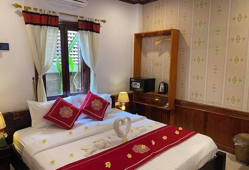 بنسيون Golden Lotus Place