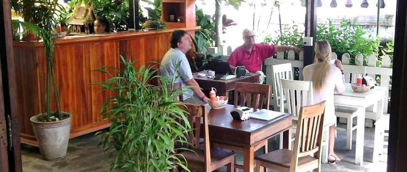 بنسيون Golden Lotus Place