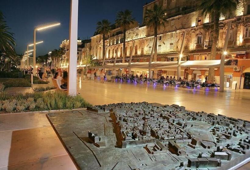 پانسیون Grgur Ninski Rooms