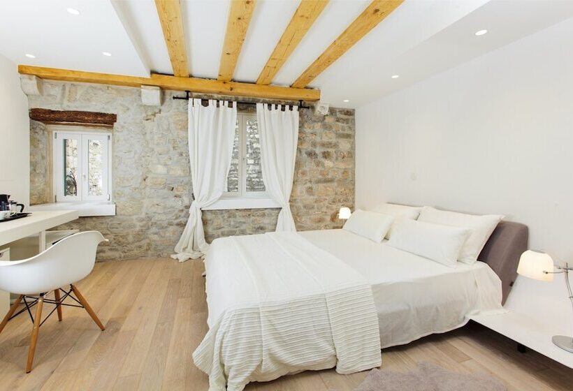 پانسیون Grgur Ninski Rooms