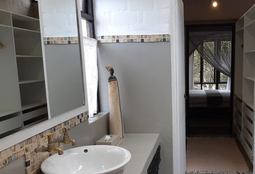 膳宿费 Hornbill House