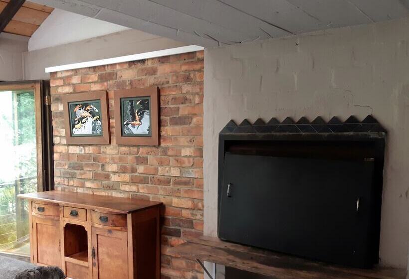 膳宿费 Hornbill House