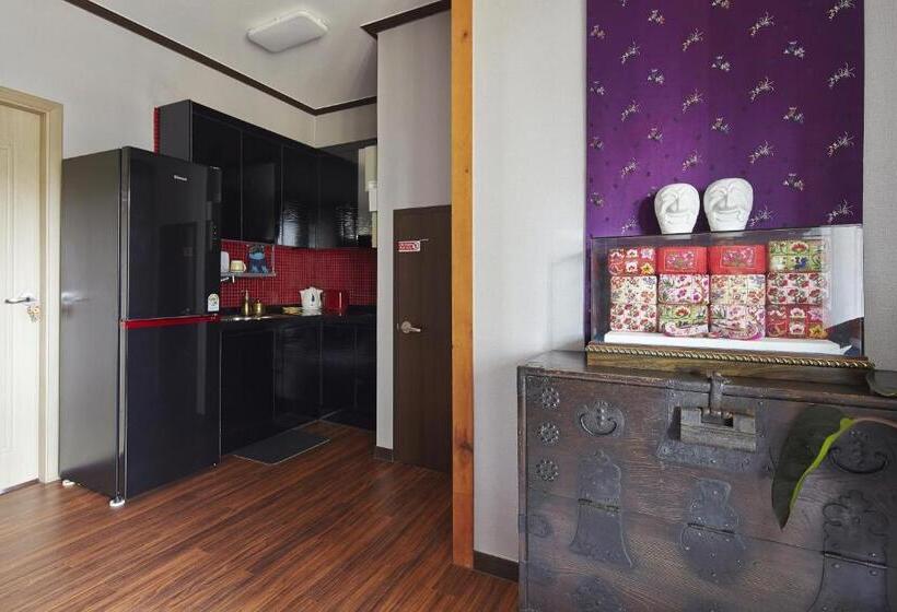 Pensão Jiwoljang Guest House