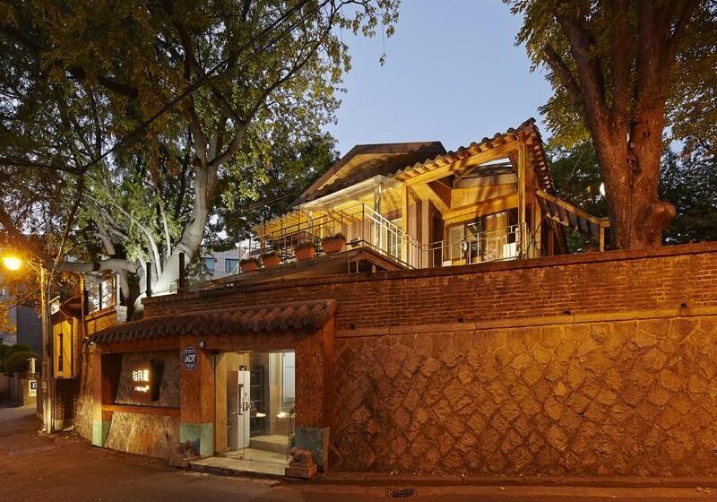 Pensão Jiwoljang Guest House