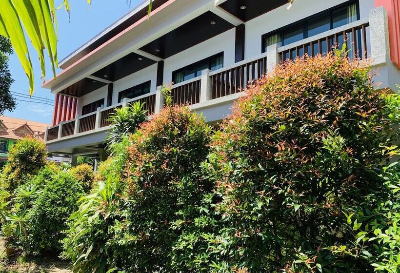 펜션 Phongpipat Lanta Mansion