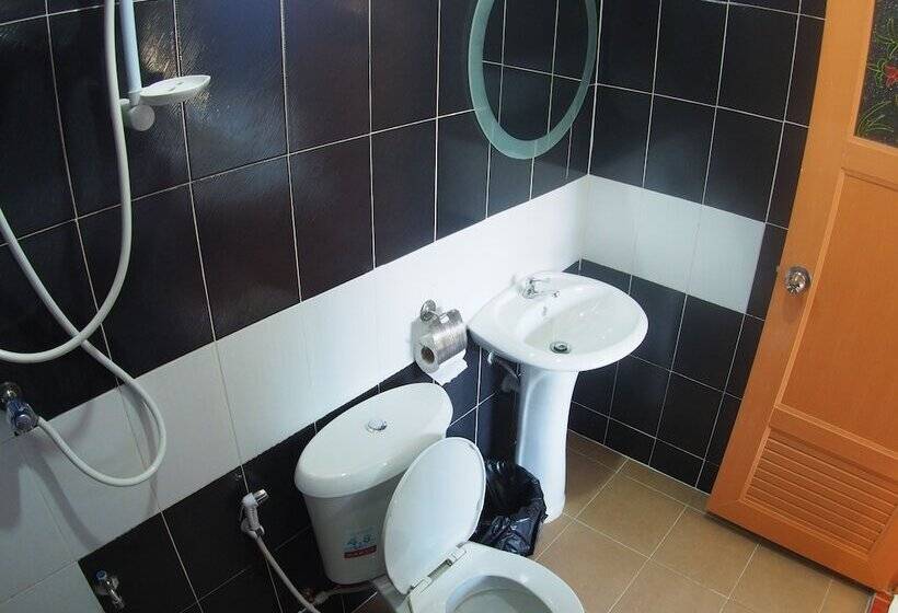 펜션 Phongpipat Lanta Mansion