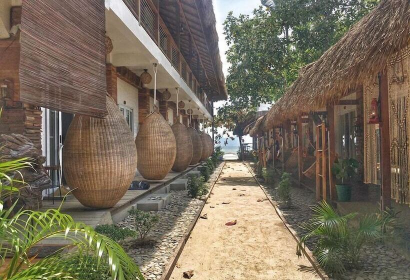 پانسیون Suites By Eco Hotel El Nido