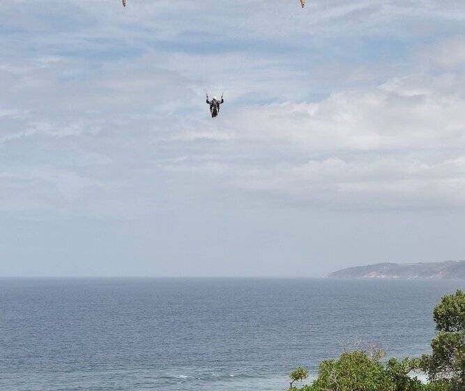 پانسیون Whales Way Ocean Retreat