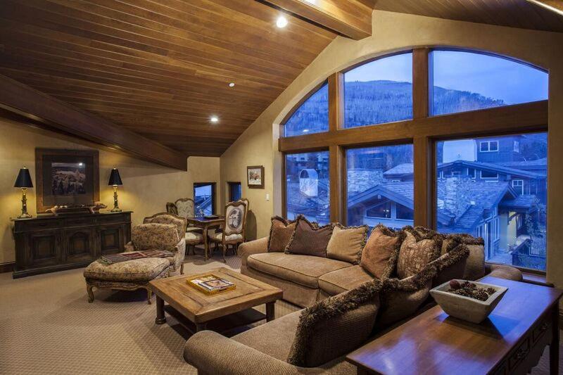 Plaza Lodge By Destination