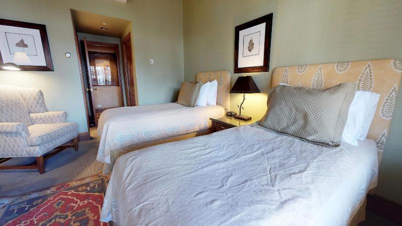 Plaza Lodge By Destination