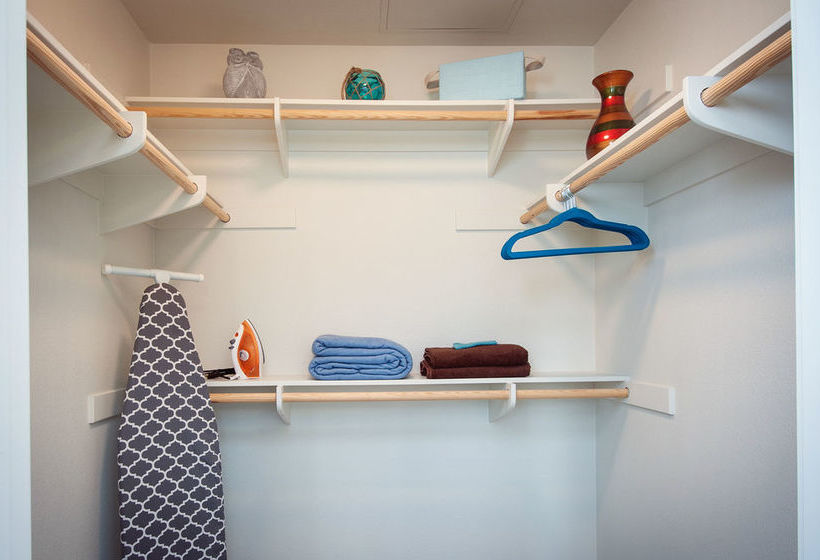 Sunshine Suites At East Village