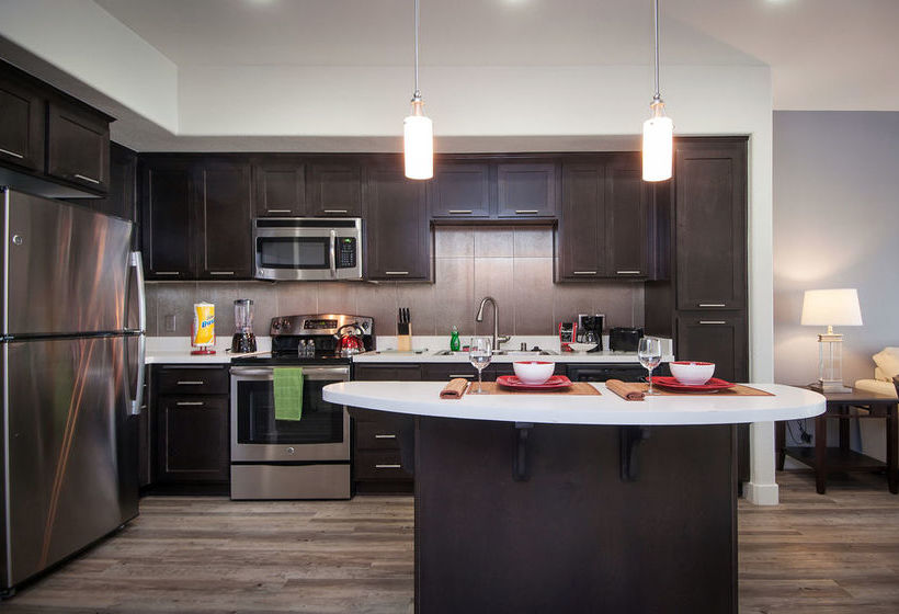 Sunshine Suites At East Village