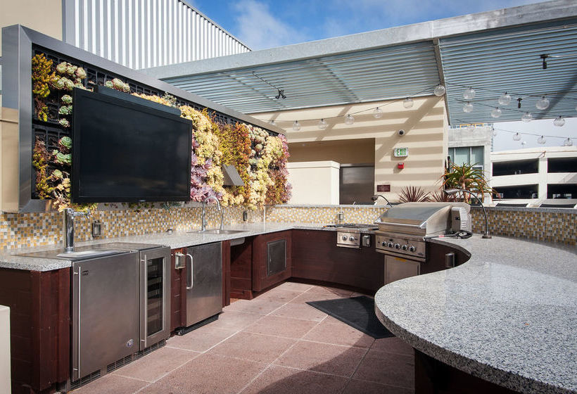 Sunshine Suites At East Village