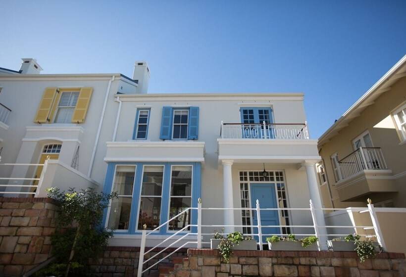 The Majestic Apartment