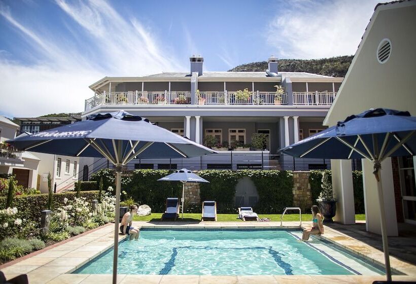 The Majestic Apartment