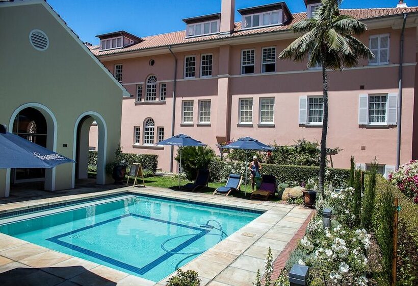 The Majestic Apartment