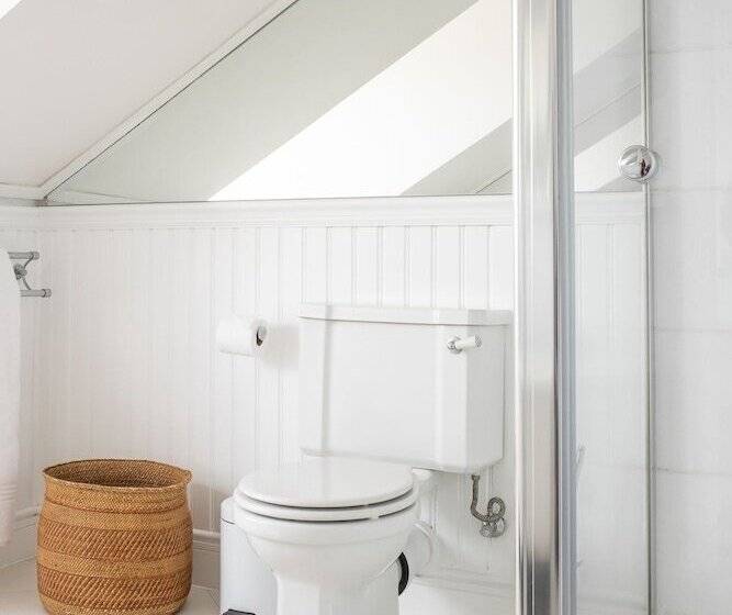 The Majestic Apartment