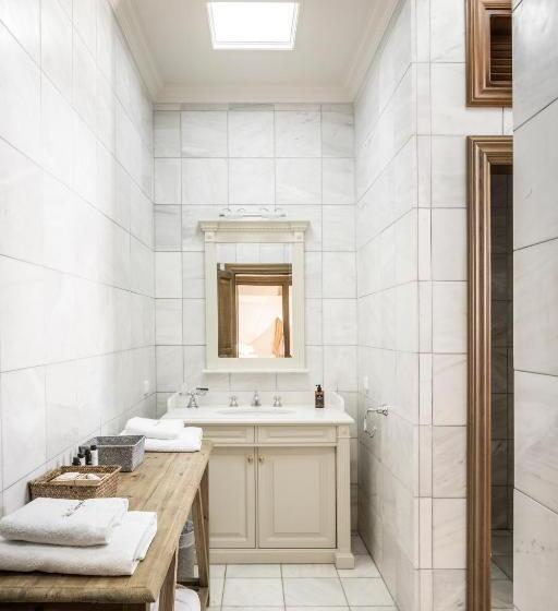 Villa Veneziano Suites & Villa