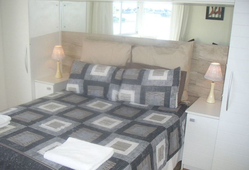 Waterside Living Nautilus 01