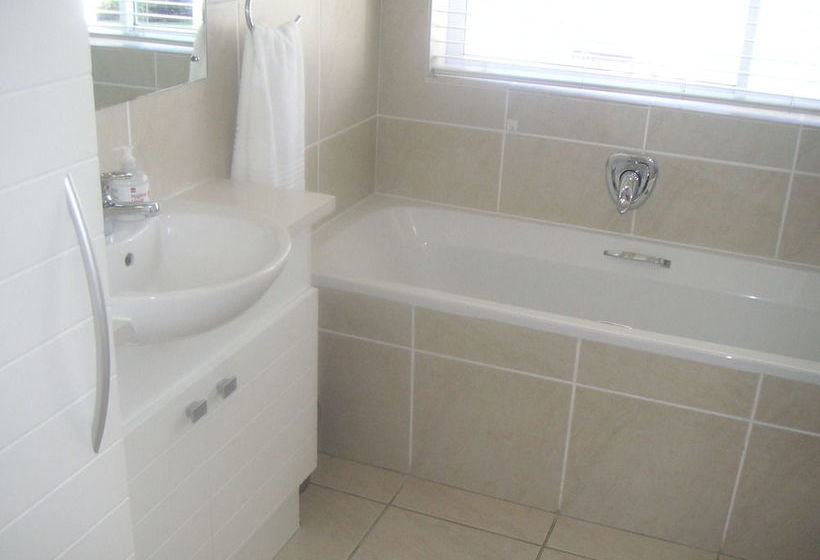 Waterside Living Nautilus 01