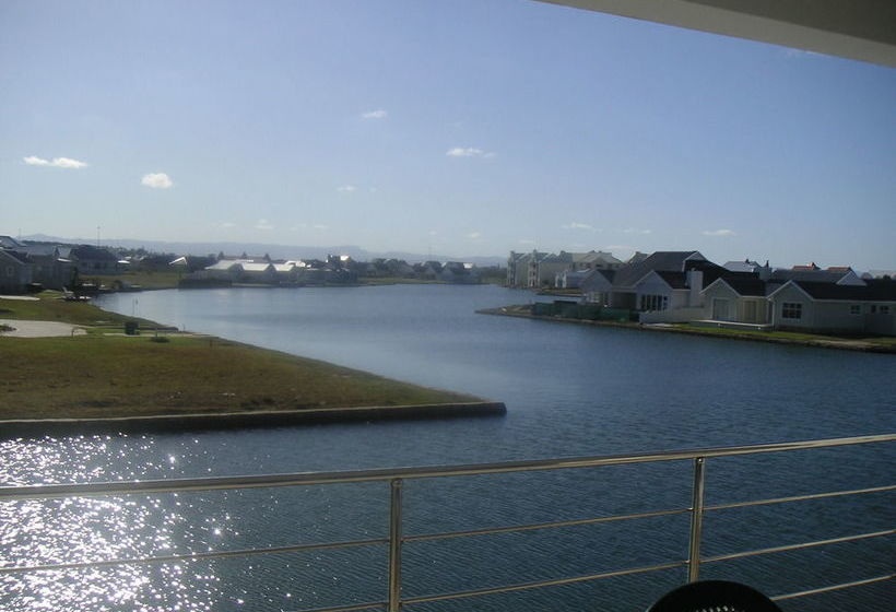 Waterside Living Nautilus 01