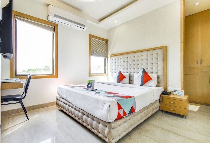 Fabhotel Naman Palace