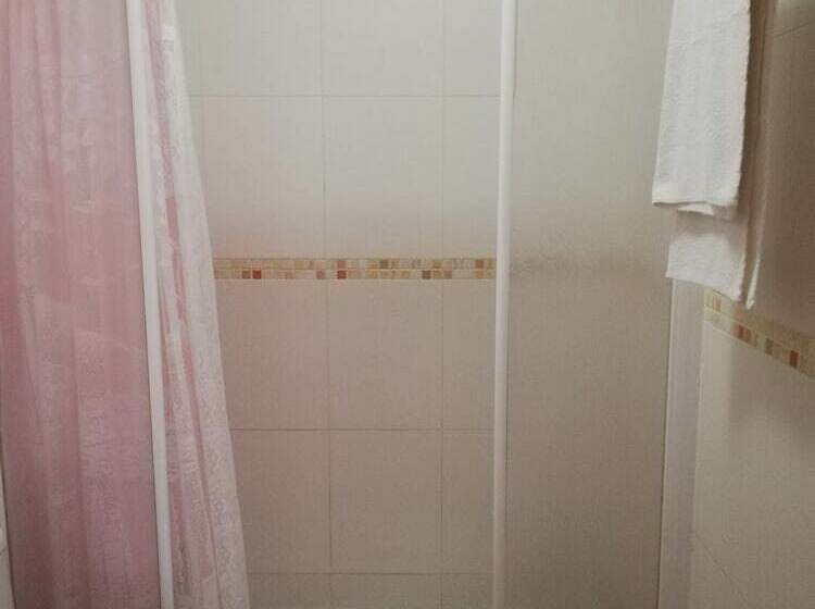 ユースホステル 24h Hostal Antequera