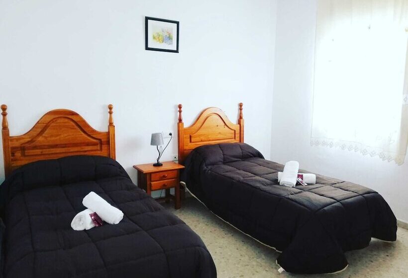 ユースホステル 24h Hostal Antequera
