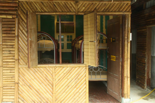 De  Native Guest House  Hostel