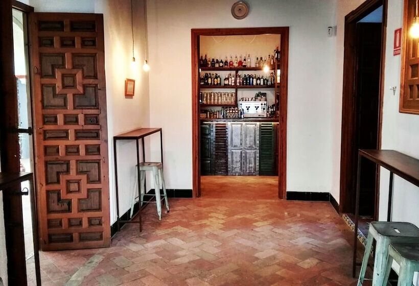 Hostel Café Frenteabastos