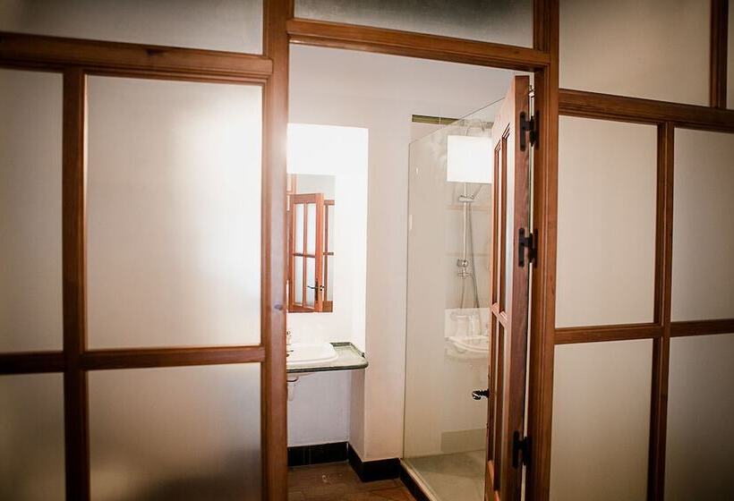 Hostel Café Frenteabastos