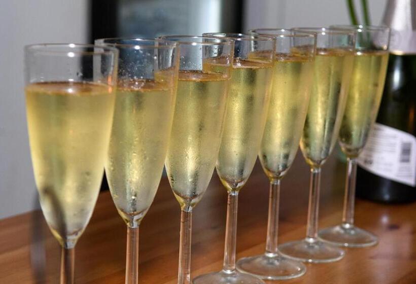 Albergue Valderrobres Auto Check In