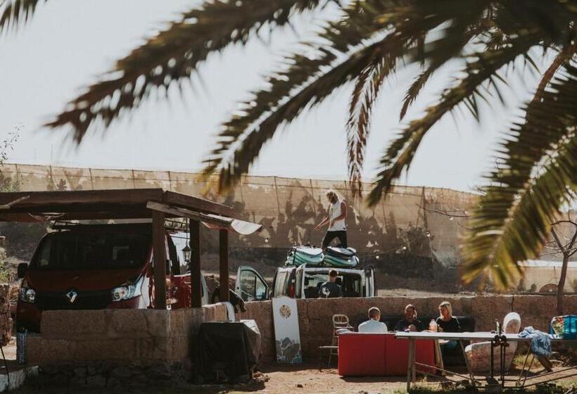 Общежитие Twin Fin Surf Camp