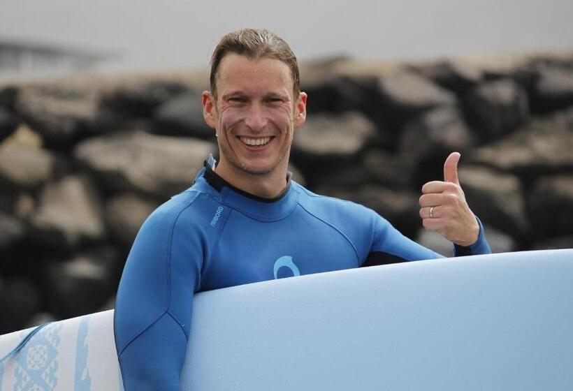 Общежитие Twin Fin Surf Camp