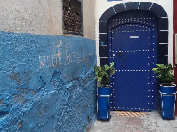 ユースホステル White And Blue