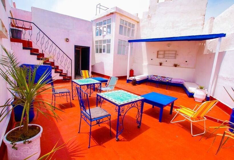 ユースホステル White And Blue