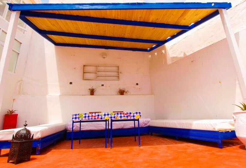 ユースホステル White And Blue