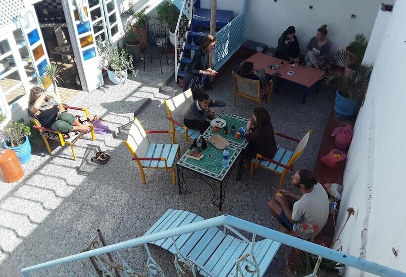 ユースホステル White And Blue