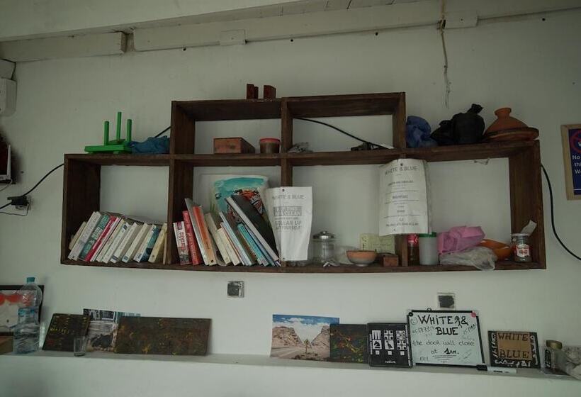 ユースホステル White And Blue