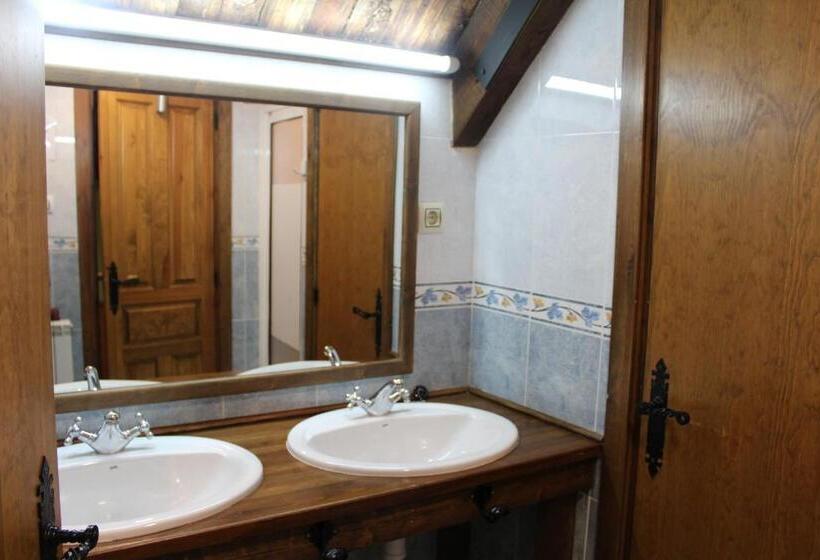 Albergue Refugio Sargantana