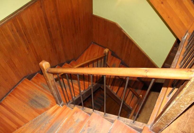 Albergue Refugio Sargantana