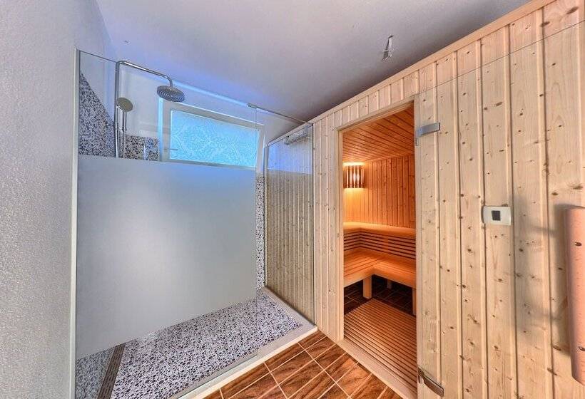 Apartments Cvita Holiday