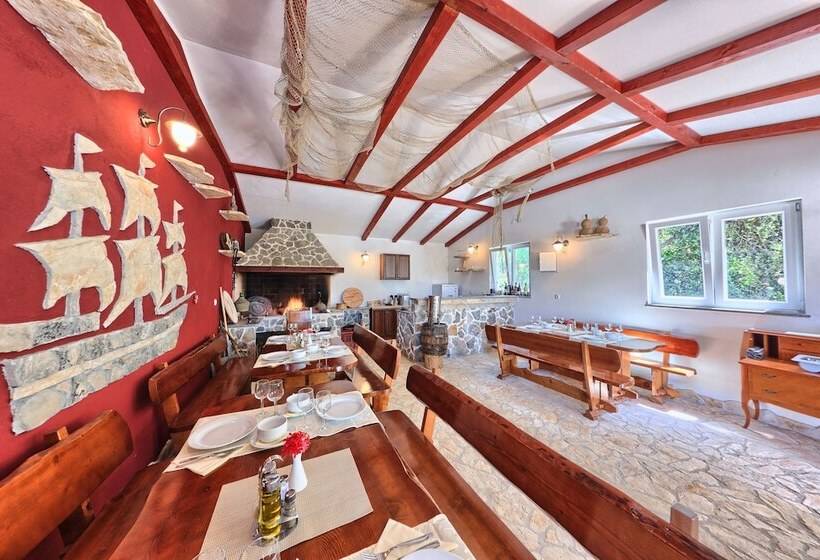 Apartments Cvita Holiday