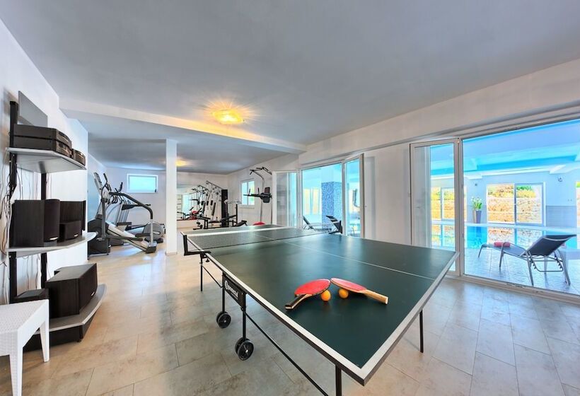 Apartments Cvita Holiday