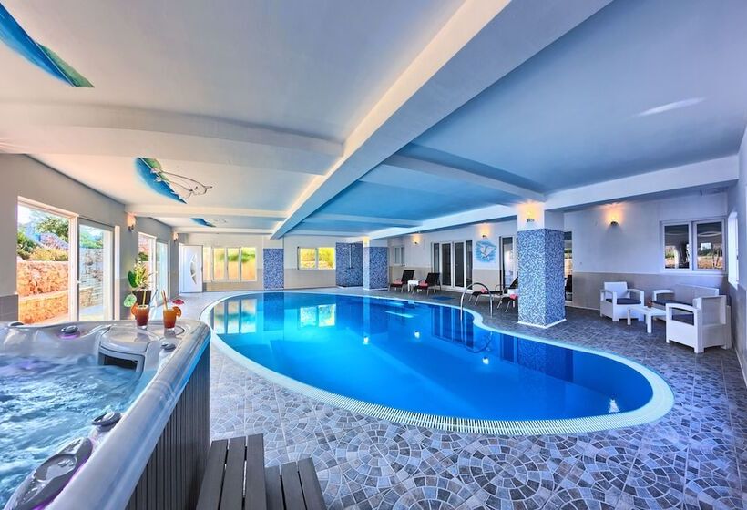 Apartments Cvita Holiday