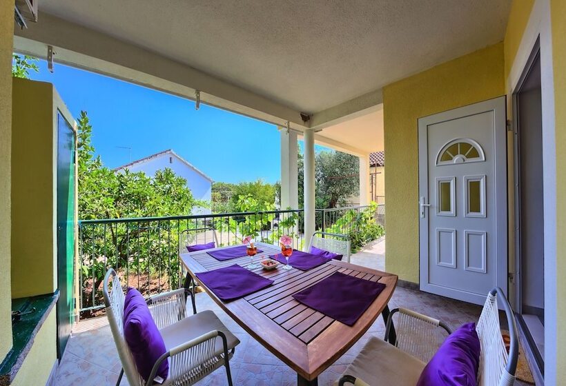 Apartments Cvita Holiday