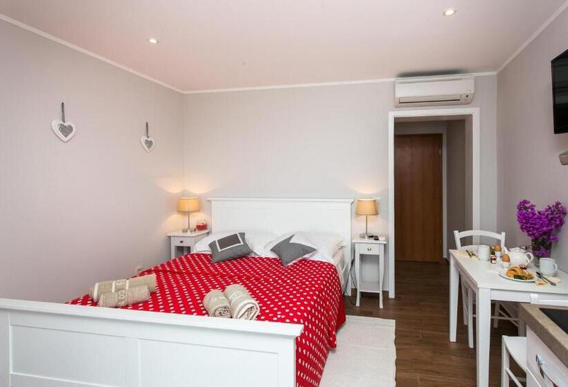 Apartments Villa Mirjana