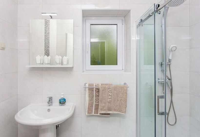 Apartments Villa Mirjana