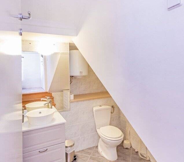 Kenova Apartments Old Town