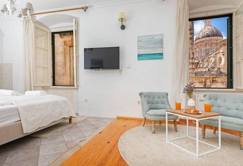 Kenova Apartments Old Town